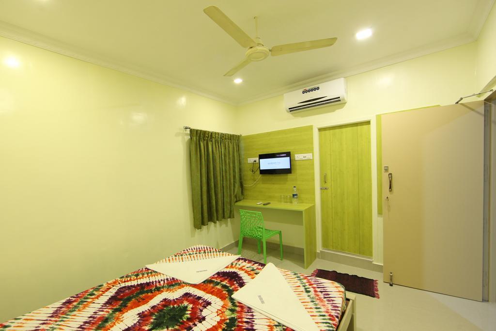 Pearl Guest House Chennai Room photo